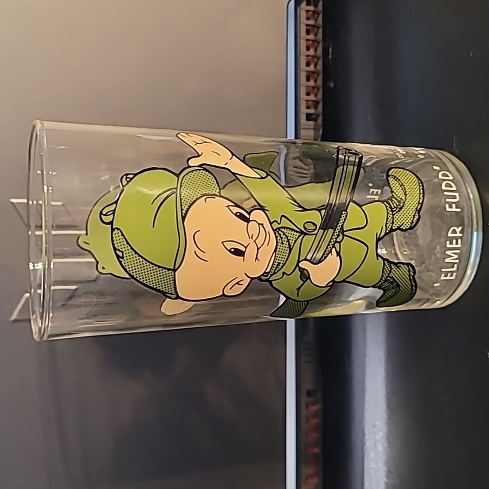 Vintage Elmer Fudd Drinking Glass